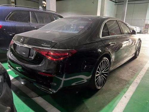 奔驰s500视频,驾驭巅峰，尽享尊贵之旅