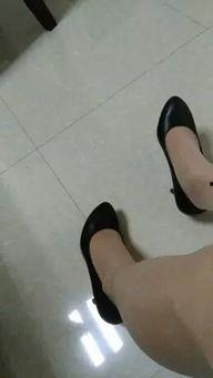 讲述偷穿高跟丝袜的经历,一次难忘的偷穿经历