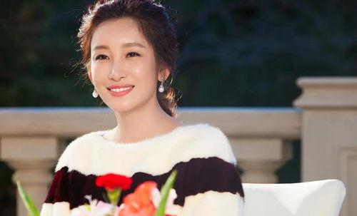 秦海璐有几任老公,几段婚姻见证人生起伏